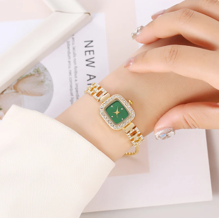 ‚ú®‚ù§Ô∏èWomen Drawstring Bracelet Watch Square Quartz