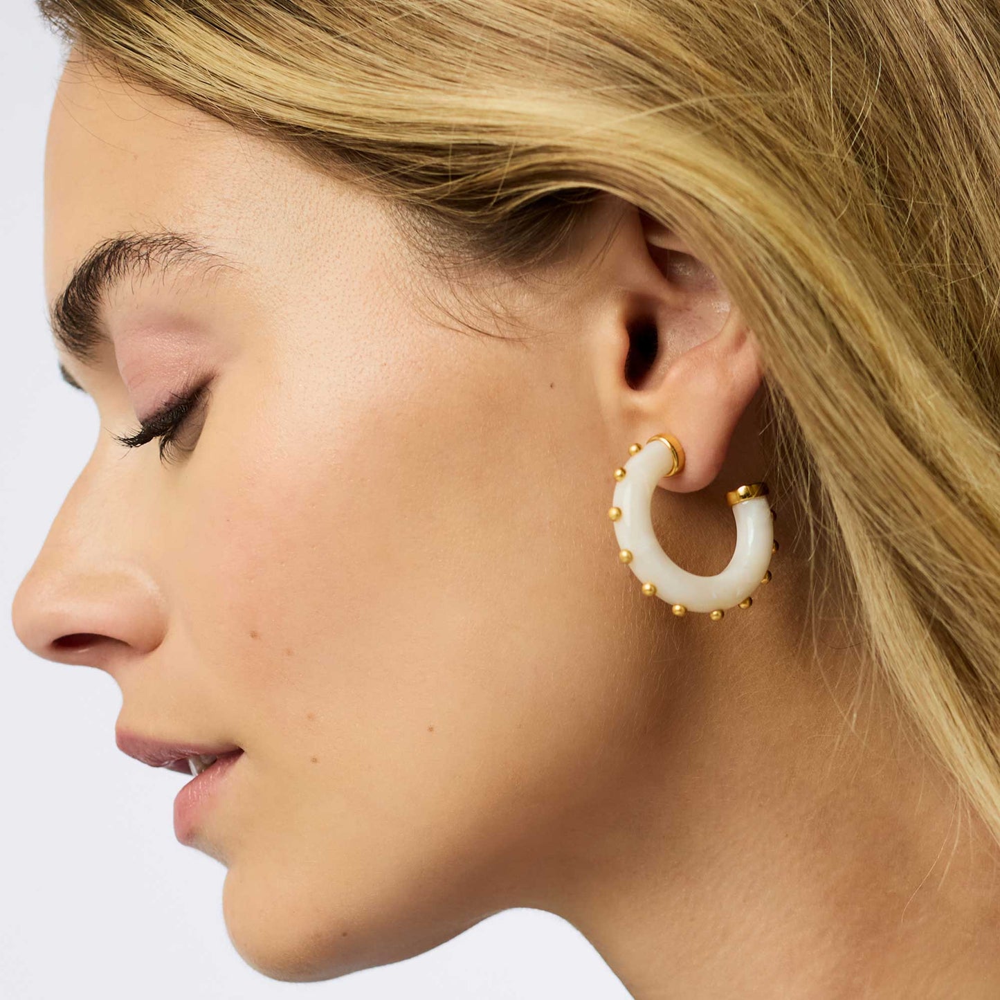 Colette Hoop - Alabaster
