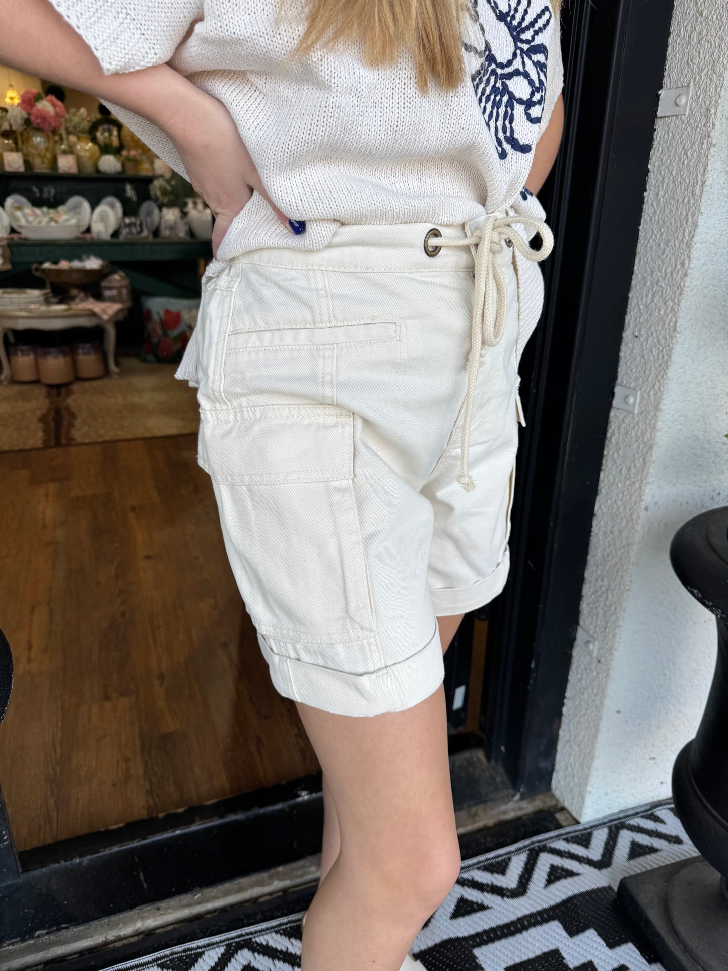 Jenna Shorts - Ecru