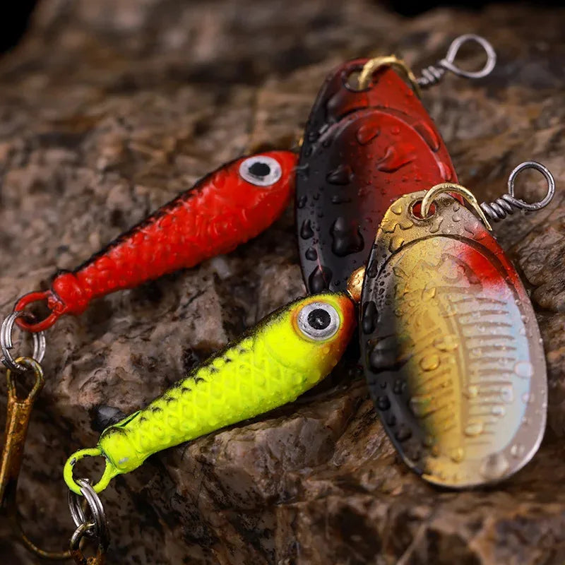 9g Rotating Spoon Fishing Lure – Metal Spinner with Triple Hook for Bass & Carp