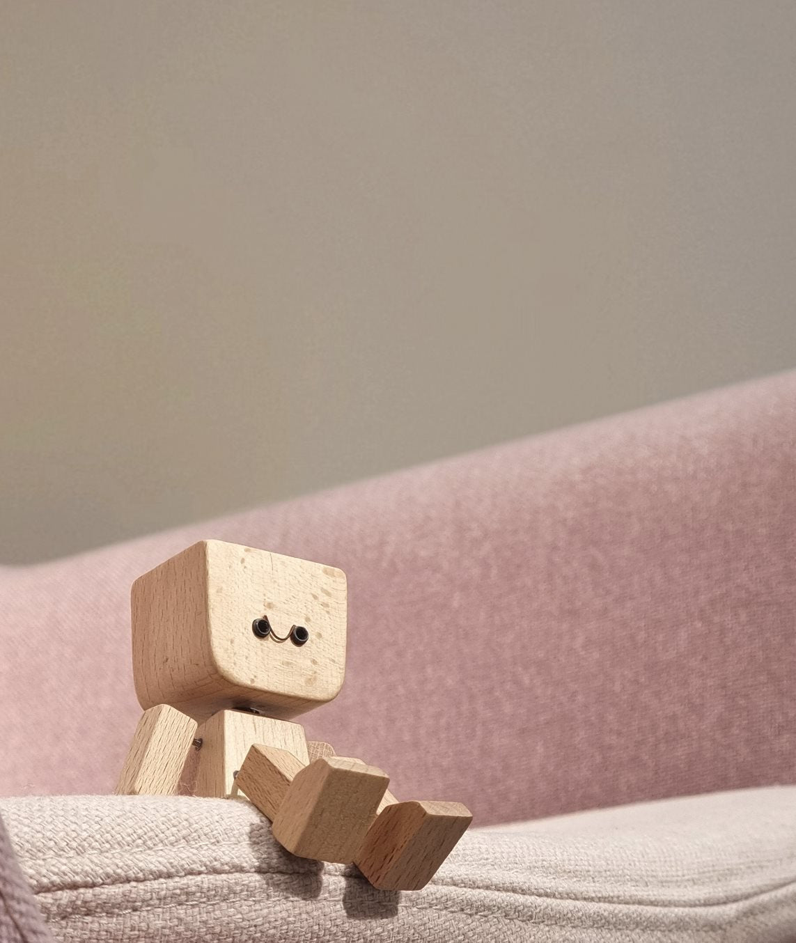 üî•Charming Little Wooden Figure That Sways with 12PCS Magnetic Expressions