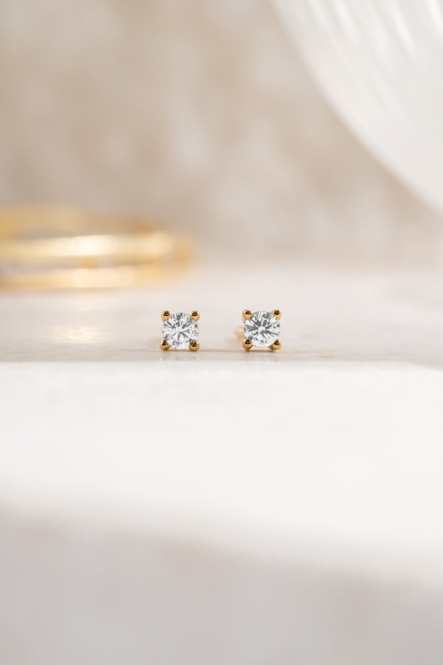 2.5mm Solitaire Studs