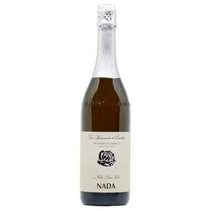 Nada Metodo Classico Rosato sparkling wine bottle with cream label and foil top