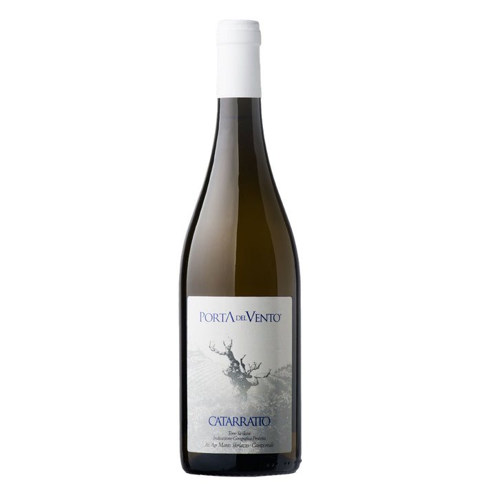 Wine bottle with PORTA DEI VENTO CATARRATTO label