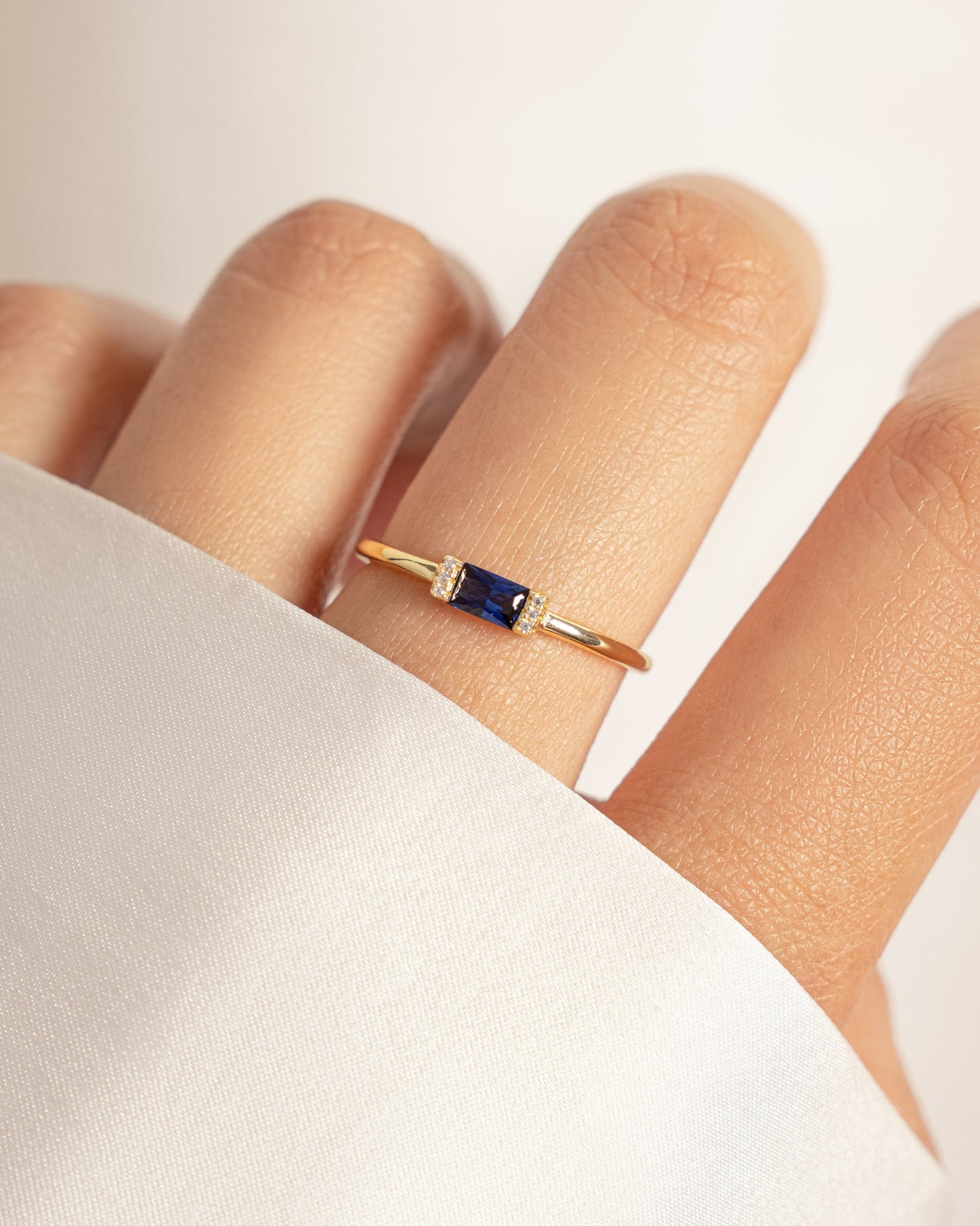 Sapphire Simple Baguette Ring