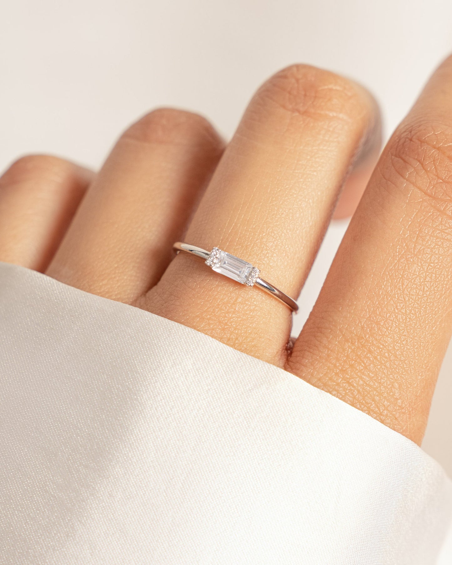 Diamond Simple Baguette Ring