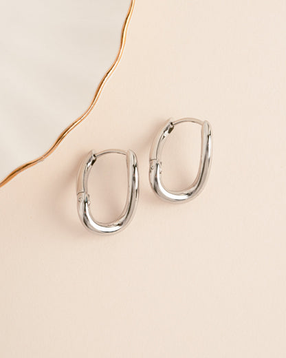 Emerson Twisted Oval Hoops